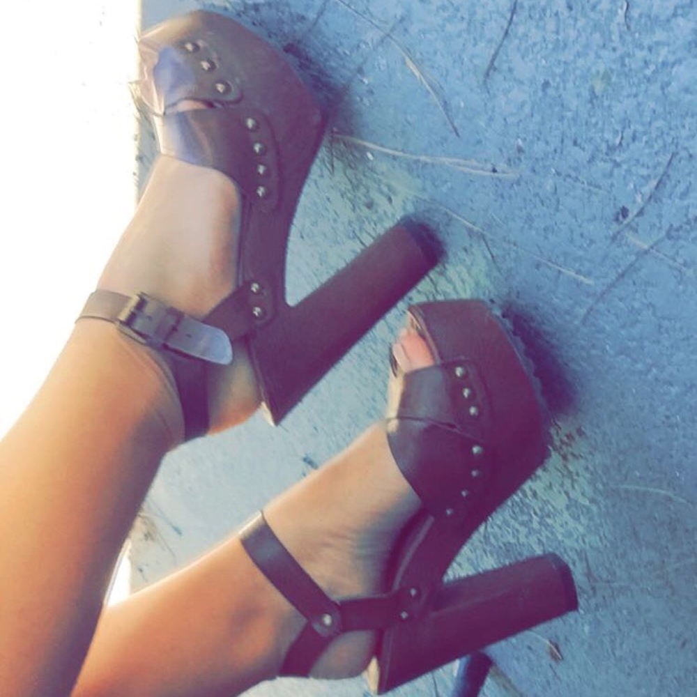 Brown chunky platforms w great grip